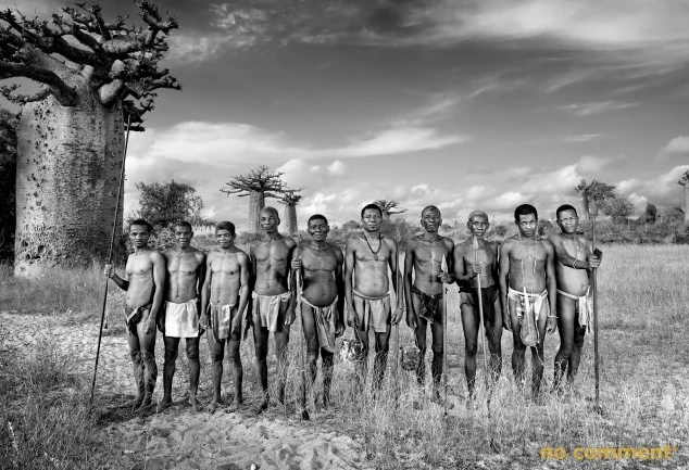 no comment - MIKEA, Les derniers chasseurs-cueilleurs de Madagascar