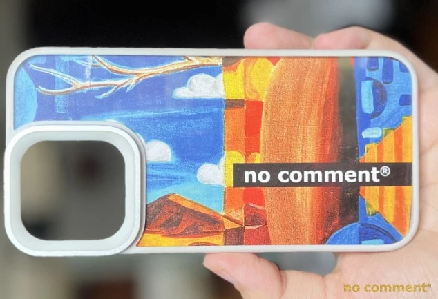 Coque no comment® réalisée par Sahondranirina Tiffani